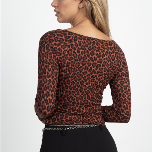 Leopard Ruched Top - Picture 5 of 5
